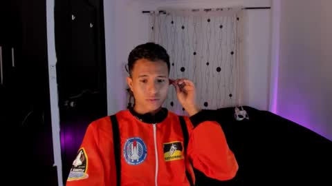 Snapshot of alessandro_wizard chatting on January 25, 2025, 9:04 pm Alessandro online show from January 25, 2025, 9:04 pm