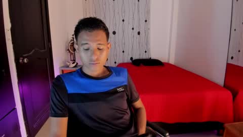Snapshot of alessandro_wizard chatting on February 17, 2025, 10:14 pm Alessandro online show from February 17, 2025, 10:14 pm