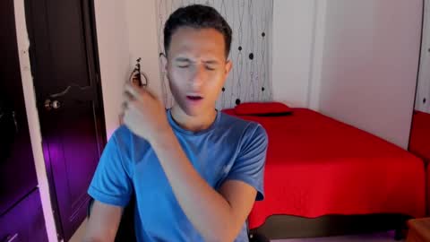 Snapshot of alessandro_wizard chatting on February 20, 2025, 10:04 pm Alessandro online show from February 20, 2025, 10:04 pm