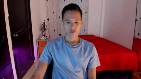 Snapshot of alessandro_wizard chatting on February 25, 2025, 12:55 pm Alessandro online show from February 25, 2025, 12:55 pm