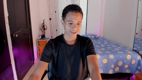 Snapshot of alessandro_wizard chatting on February 28, 2025, 3:59 pm Alessandro online show from February 28, 2025, 3:59 pm