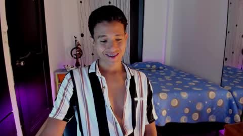 Snapshot of alessandro_wizard chatting on March 9, 2025, 12:10 am Alessandro online show from March 9, 2025, 12:10 am