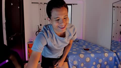 Snapshot of alessandro_wizard chatting on March 10, 2025, 7:07 pm Alessandro online show from March 10, 2025, 7:07 pm