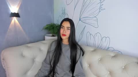 Snapshot of alessia_leroy chatting on March 7, 2025, 8:33 pm A L E S S I A online show from March 7, 2025, 8:33 pm