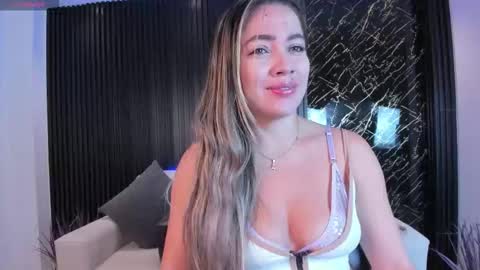 Snapshot of alessia_taylorr chatting on September 22, 2025, 11:12 am Alessia Everyday From 0530 to 1430 Col Time online show from September 22, 2025, 11:12 am