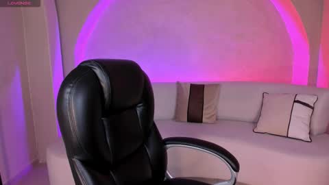 Alessia  online show from October 9, 2025, 5:22 pm