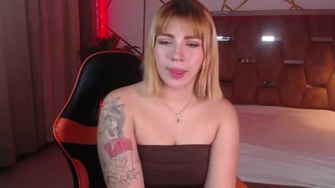 Alessia online show from September 16, 2025, 4:02 am