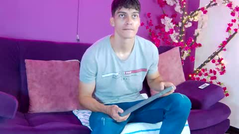 Snapshot of alessiovitale chatting on November 26, 2025, 12:06 pm Alessio online show from November 26, 2025, 12:06 pm