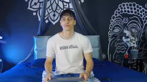 Snapshot of alessiovitale chatting on December 16, 2025, 11:59 am Alessio online show from December 16, 2025, 11:59 am