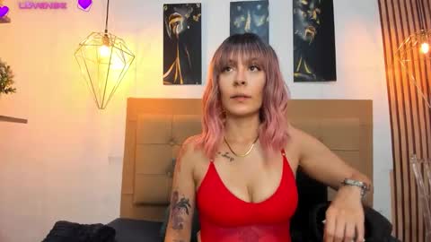 Snapshot of alesziarose chatting on September 12, 2025, 7:47 pm Aleszia online show from September 12, 2025, 7:47 pm