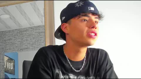 alex online show from October 14, 2025, 1:23 pm