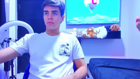 Snapshot of alex_and_fabian chatting on December 14, 2025, 3:23 am sneider online show from December 14, 2025, 3:23 am