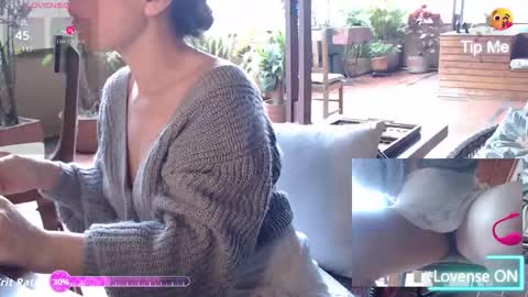 Snapshot of alex_and_theprof chatting on December 5, 2025, 2:47 pm ALEX online show from December 5, 2025, 2:47 pm