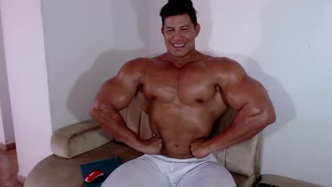 Snapshot of alex_bigcumvez chatting on December 4, 2024, 7:34 pm perseuz online show from December 4, 2024, 7:34 pm