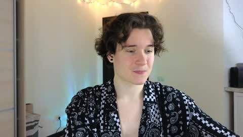 FAVORITE online show from January 9, 2025, 4:08 am