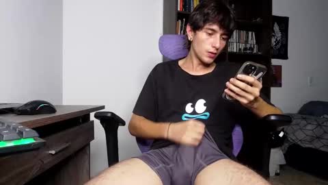 Snapshot of alex_connorr chatting on November 6, 2025, 3:29 am alex_connorr online show from November 6, 2025, 3:29 am