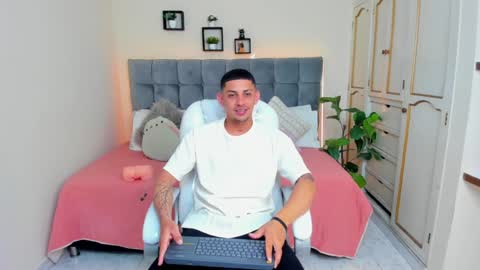 Snapshot of alex_cute77 chatting on January 9, 2025, 12:09 pm alex online show from January 9, 2025, 12:09 pm