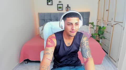 Snapshot of alex_cute77 chatting on January 10, 2025, 5:56 pm alex online show from January 10, 2025, 5:56 pm
