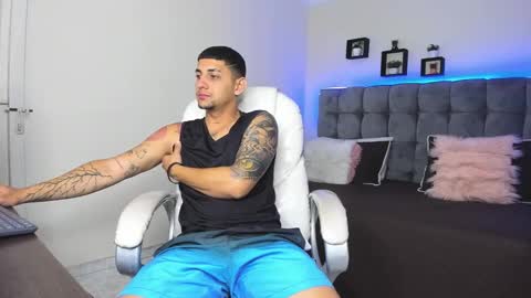 Snapshot of alex_cute77 chatting on February 7, 2025, 12:39 pm alex online show from February 7, 2025, 12:39 pm