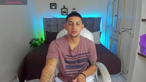 Snapshot of alex_cute77 chatting on February 12, 2025, 12:12 pm alex online show from February 12, 2025, 12:12 pm