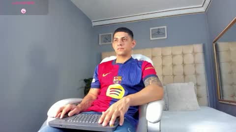 Snapshot of alex_cute77 chatting on September 23, 2025, 12:19 pm alex online show from September 23, 2025, 12:19 pm