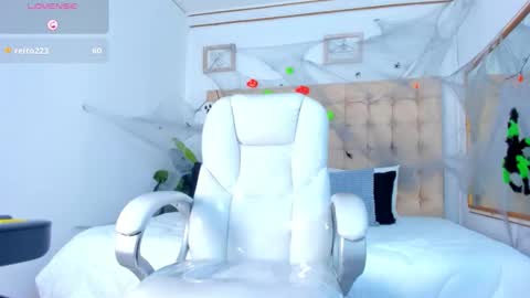 Snapshot of alex_cute77 chatting on October 13, 2025, 11:10 am alex online show from October 13, 2025, 11:10 am