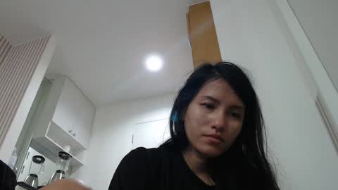 Nicha online show from November 18, 2025, 2:28 am