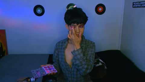 Alex online show from November 25, 2025, 2:33 am