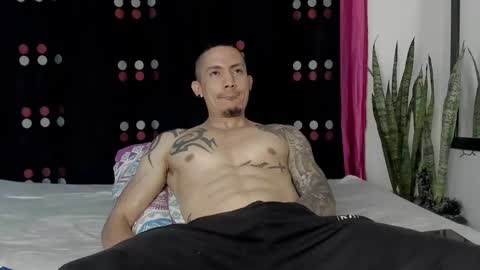 alex_sthorm online show from December 27, 2024, 4:26 am