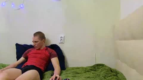 Snapshot of alex_tempest chatting on December 21, 2025, 8:05 pm alex_tempest online show from December 21, 2025, 8:05 pm