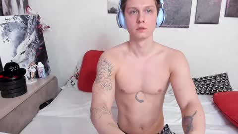 Snapshot of alex_wandhot chatting on January 22, 2025, 2:35 pm Alex WandHot online show from January 22, 2025, 2:35 pm