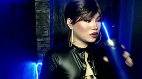 alexa_hansung online show from October 24, 2025, 8:44 am