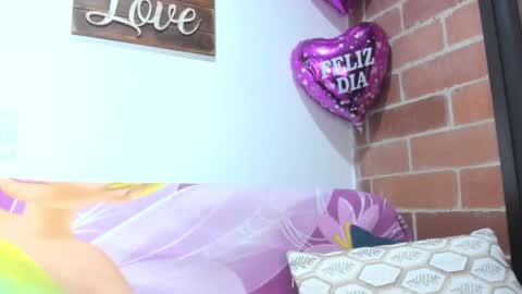 alexa latina online show from January 17, 2025, 8:55 pm