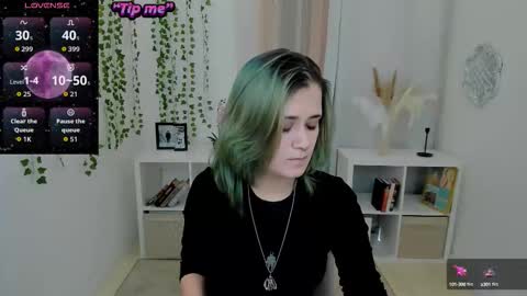 alexa_lexi online show from October 4, 2025, 11:30 am