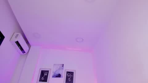 Alexa Millers online show from February 16, 2025, 10:10 am