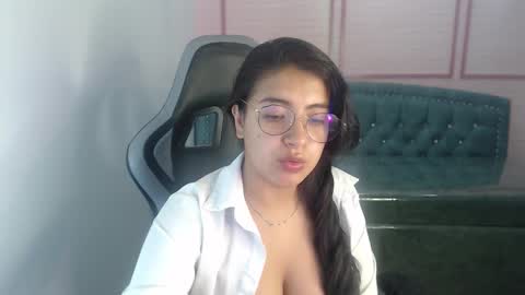 Snapshot of alexa_romero_t chatting on September 16, 2025, 11:44 am Alexandra online show from September 16, 2025, 11:44 am