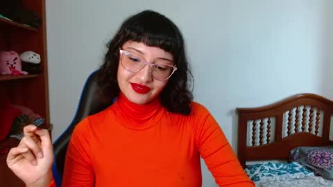 Snapshot of alexaa08 chatting on October 31, 2025, 1:01 pm Alexandra 3 online show from October 31, 2025, 1:01 pm