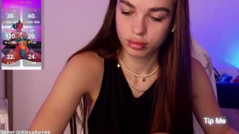 Snapshot of alexaaimee chatting on November 4, 2025, 4:33 am Alexa online show from November 4, 2025, 4:33 am