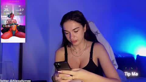 Snapshot of alexaaimee chatting on November 19, 2025, 1:38 am Alexa online show from November 19, 2025, 1:38 am