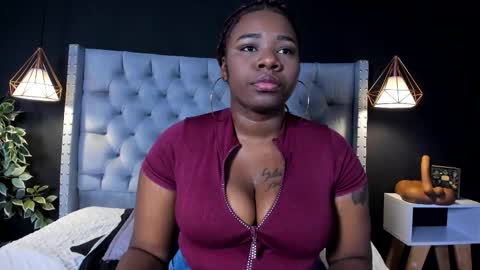 Snapshot of alexamora__ chatting on November 2, 2025, 3:20 am C A M I L A online show from November 2, 2025, 3:20 am