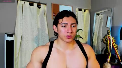 Snapshot of alexander_classy chatting on September 15, 2025, 11:38 pm Alex online show from September 15, 2025, 11:38 pm