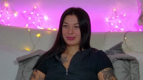 Snapshot of alexandrabloom chatting on December 23, 2024, 4:12 am AlexandraBloom online show from December 23, 2024, 4:12 am