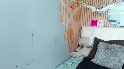 Snapshot of alexandramaravilla chatting on November 1, 2025, 2:57 am ALEXANDRA online show from November 1, 2025, 2:57 am