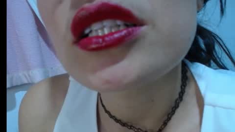 alexandrasaen online show from November 12, 2025, 2:23 am