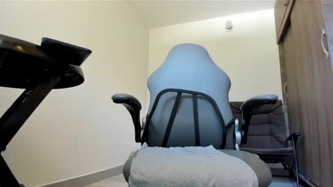 Snapshot of alexandro_king chatting on December 8, 2024, 6:50 pm ALEX online show from December 8, 2024, 6:50 pm