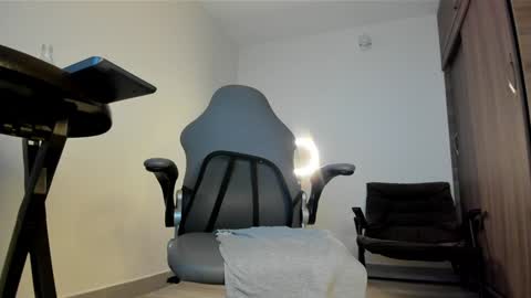 Snapshot of alexandro_king chatting on December 11, 2024, 1:15 am ALEX online show from December 11, 2024, 1:15 am