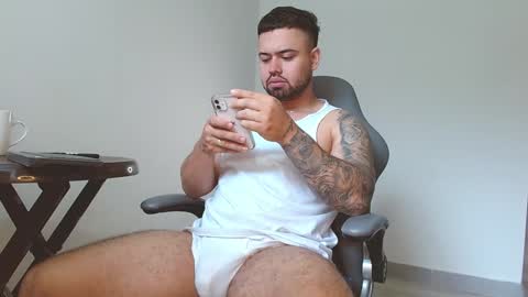 Snapshot of alexandro_king chatting on January 5, 2025, 1:36 pm ALEX online show from January 5, 2025, 1:36 pm