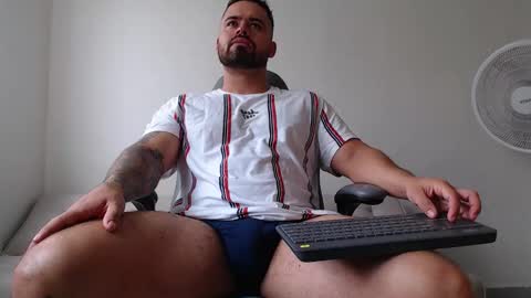 Snapshot of alexandro_king chatting on November 23, 2025, 1:33 pm ALEX online show from November 23, 2025, 1:33 pm