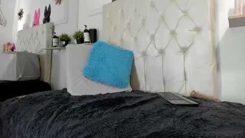 Alexa Smith  online show from January 16, 2025, 11:26 am