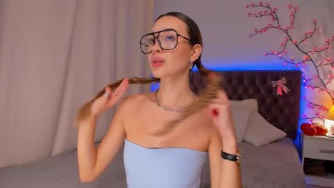 Snapshot of alexawilds chatting on October 26, 2025, 6:30 am AlexaWilds online show from October 26, 2025, 6:30 am